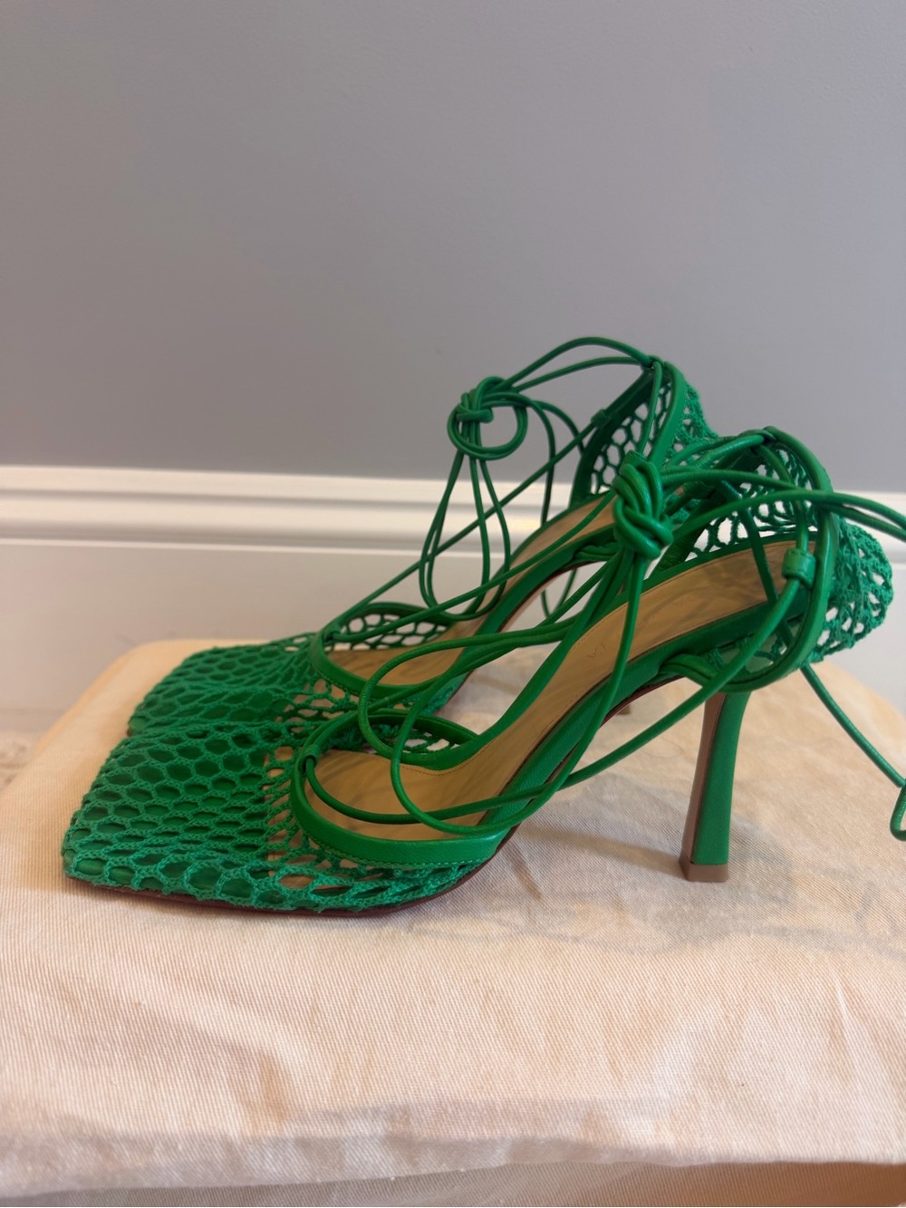 Bottega Veneta Vibrant Green Lace-Up Mesh Heels - Picture 5 of 12